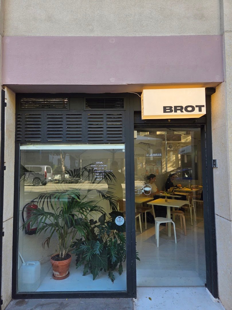 The Miners Coffee Josep Tarradellas specialty coffee shop in Barcelona - photo 10