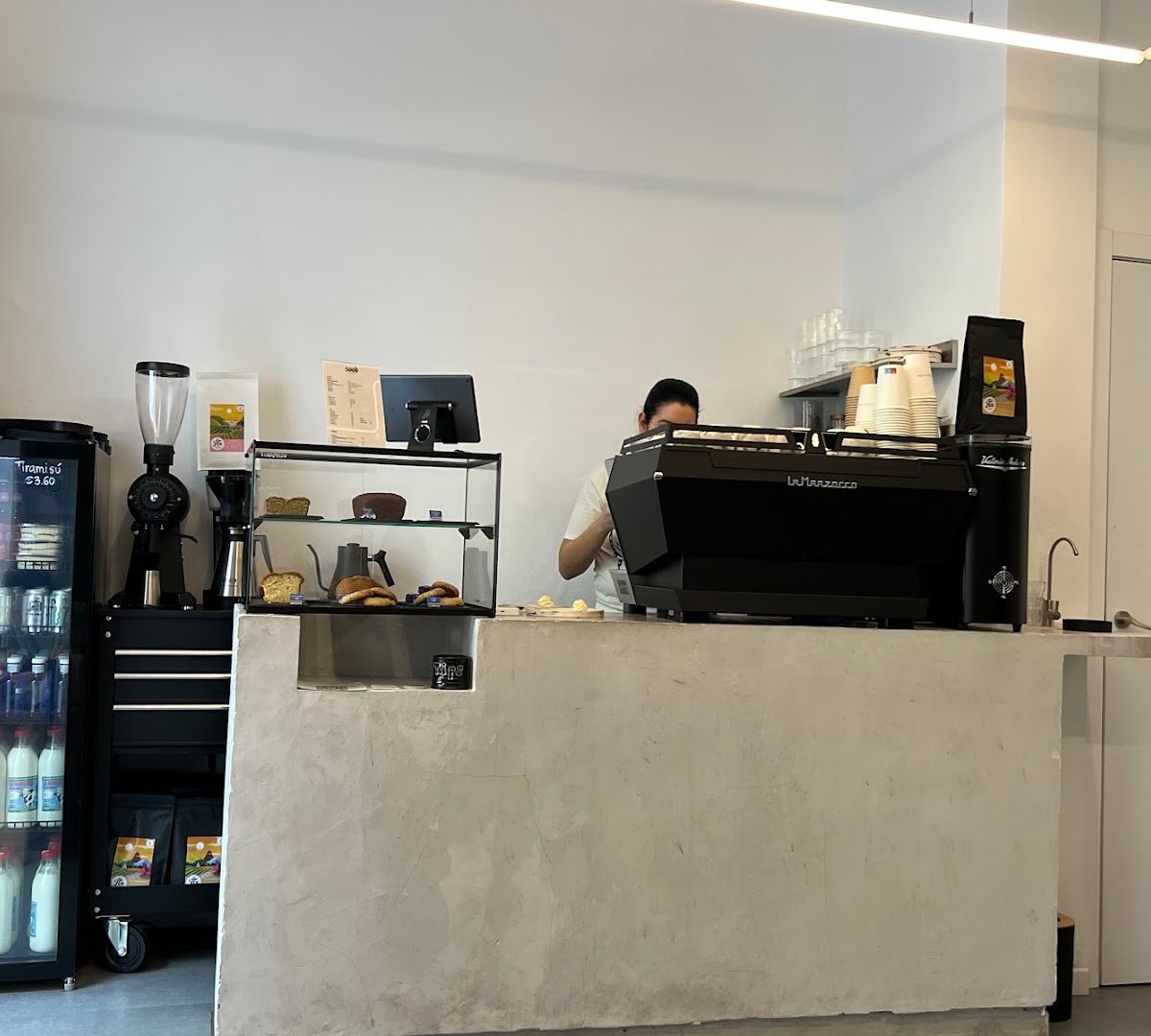 Sood Coffee (Café de especialidad / Specialty Coffee) specialty coffee shop in Madrid - photo 8
