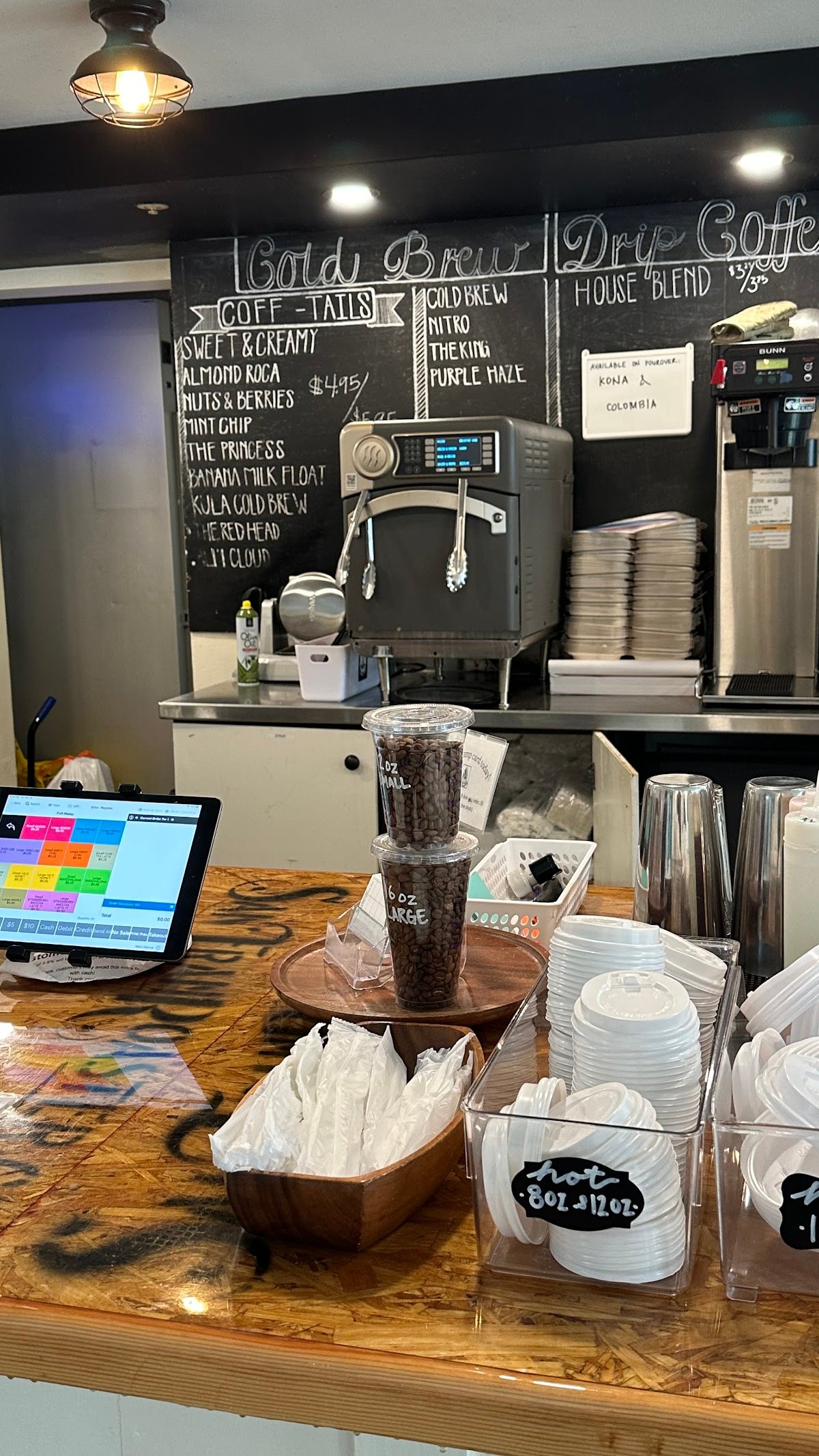 Ali'i Coffee Co. specialty coffee shop in Honolulu - photo 8