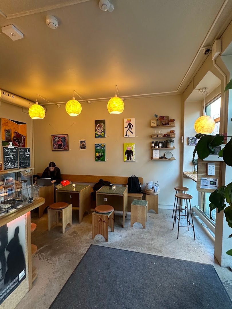 Interior of Kuro Oslo, specialty coffee shop in Oslo