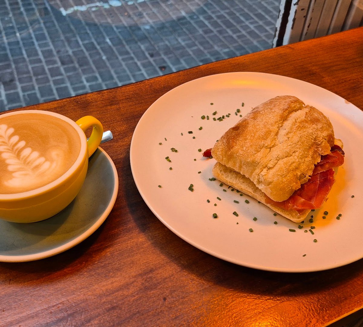 UMAMI SPECIALTY COFFEE specialty coffee shop in Madrid - photo 5