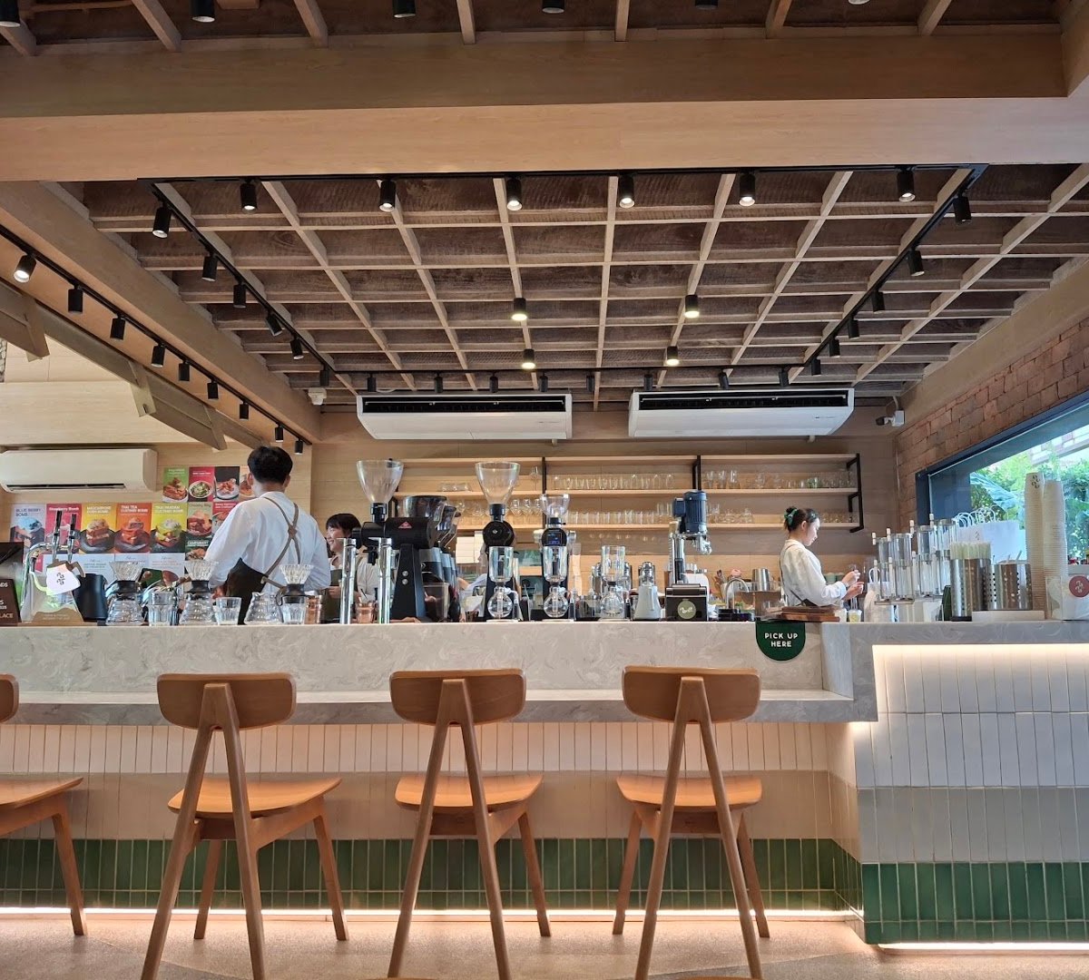 NANA Coffee Roasters Ari specialty coffee shop in Bangkok - photo 3