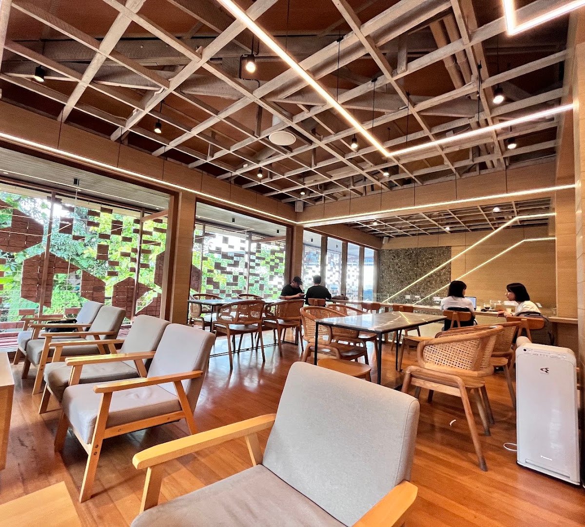 NANA Coffee Roasters Ari specialty coffee shop in Bangkok - photo 4