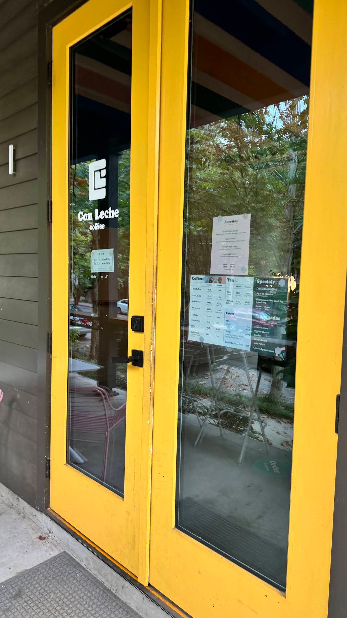 Con Leche Coffee specialty coffee shop in Atlanta - photo 8