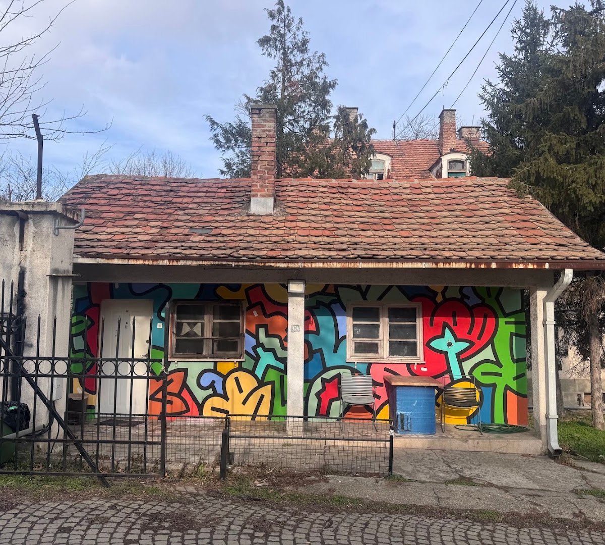 Storefront of Kafeterija Autokomanda, specialty coffee shop in Belgrade