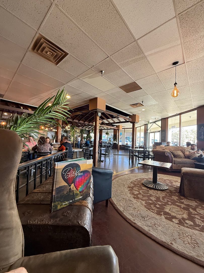 Alchemist Coffee Overland specialty coffee shop in Boise - photo 2