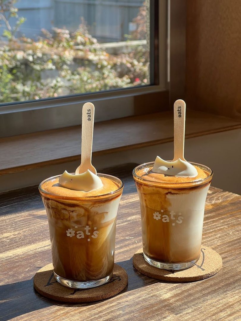 Coffee at oats coffee, specialty coffee shop in Seoul