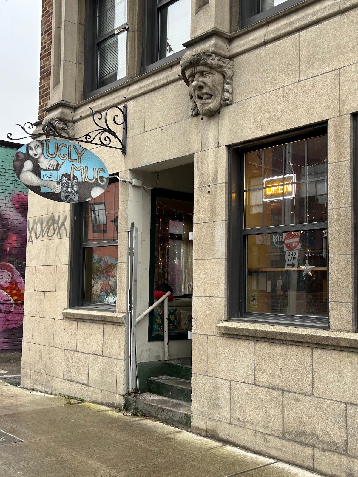 Ugly Mug Cafe specialty coffee shop in Seattle - photo 2