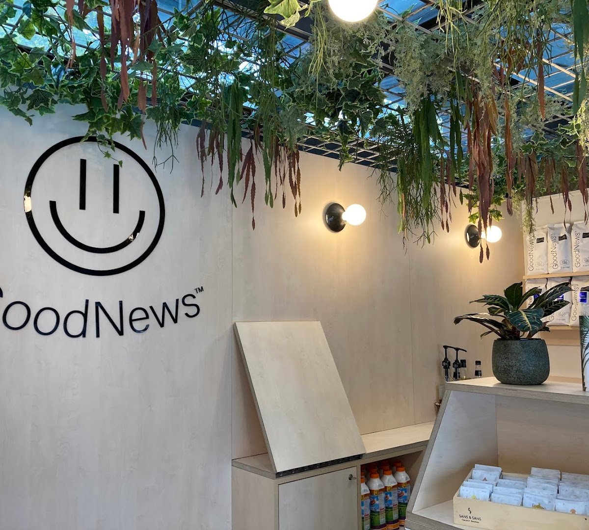 GoodNews specialty coffee shop in Barcelona - photo 5