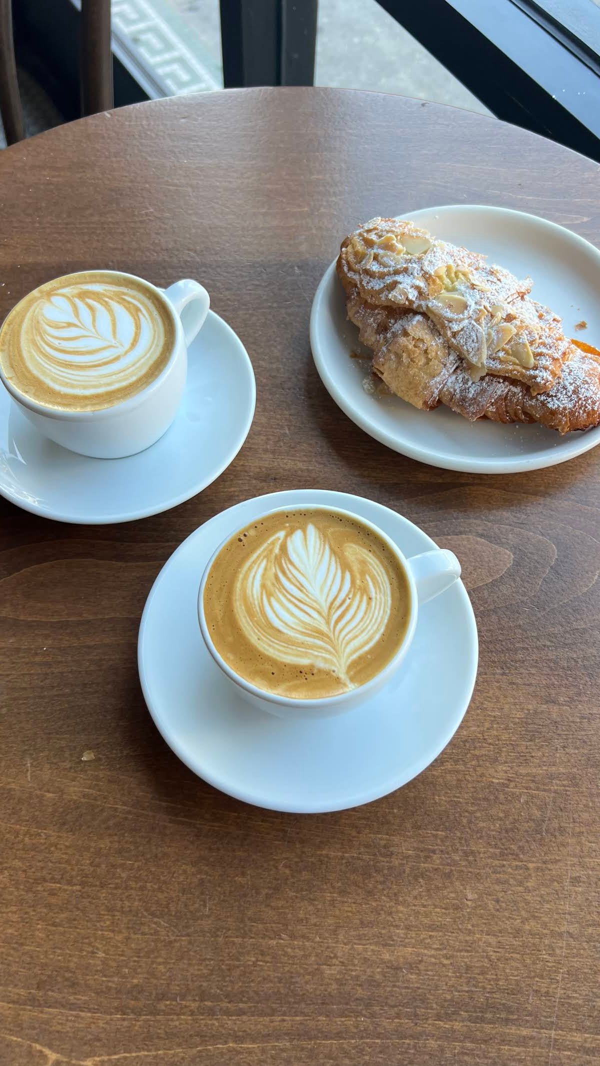 Menotti's Coffee Stop specialty coffee shop in Los Angeles - photo 11