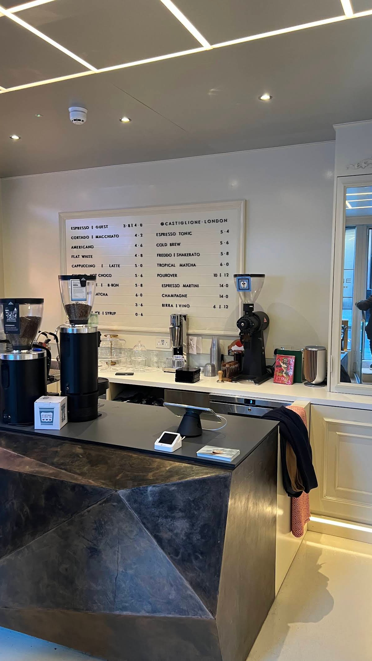 Castiglione specialty coffee shop in London - photo 16