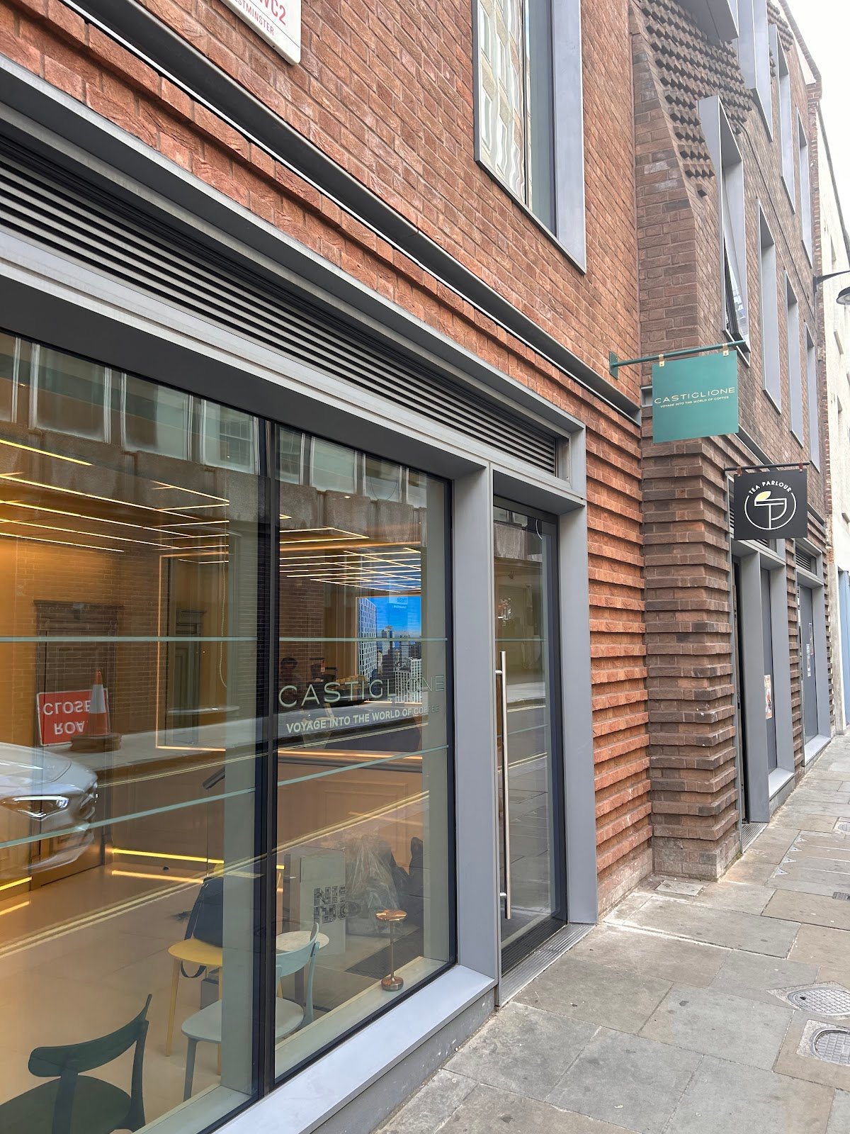 Castiglione specialty coffee shop in London - photo 2