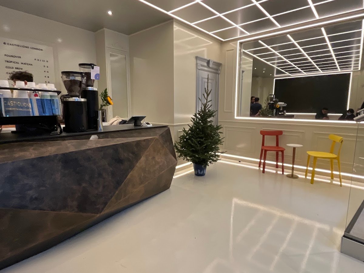 Castiglione specialty coffee shop in London - photo 6