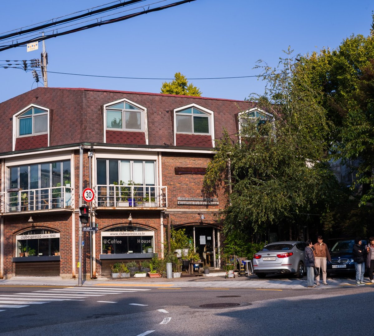 Storefront of Club Espresso, specialty coffee shop in Seoul