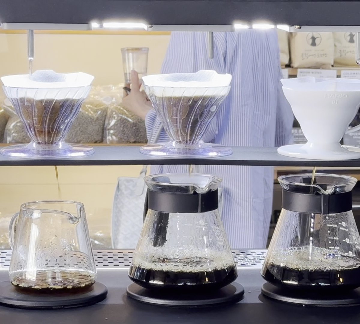 Coffee at Club Espresso, specialty coffee shop in Seoul