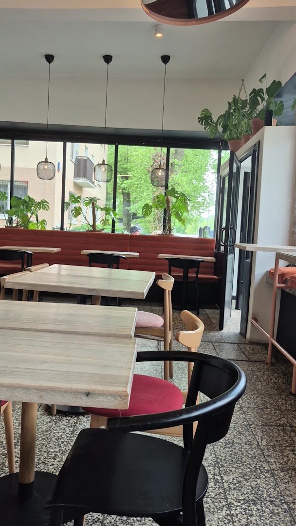 Interior of Café Waszyngton, specialty coffee shop in Warsaw