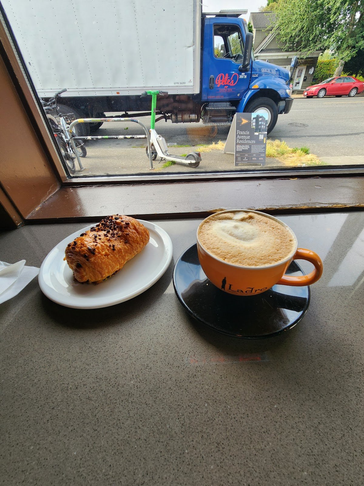 Caffe Ladro - Fremont specialty coffee shop in Seattle - photo 5