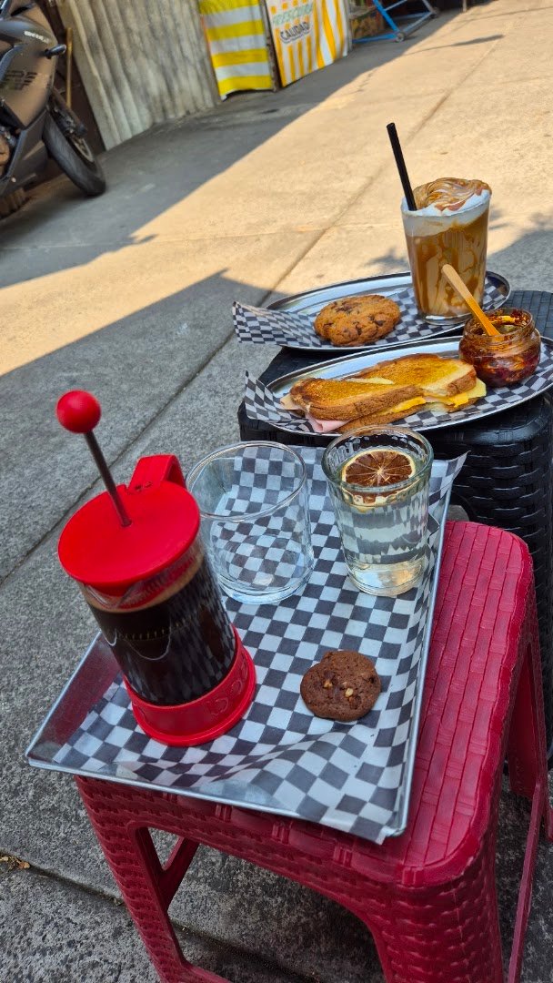 Food at Extra Extra, specialty coffee shop in Mexico City