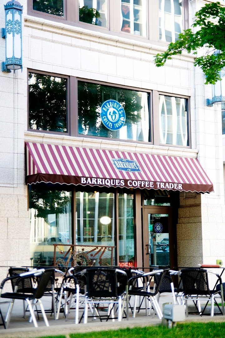 Storefront of Barriques Coffee - West Wash, specialty coffee shop in Madison