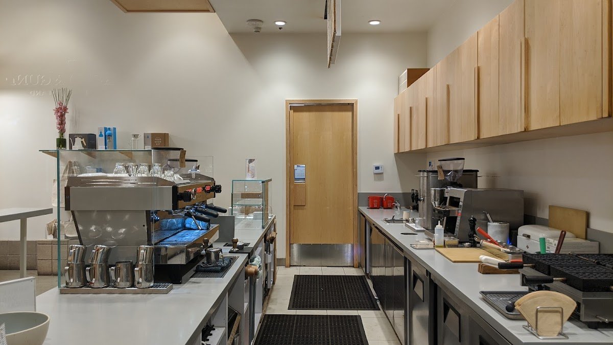 Blue Bottle Coffee specialty coffee shop in Los Angeles - photo 2