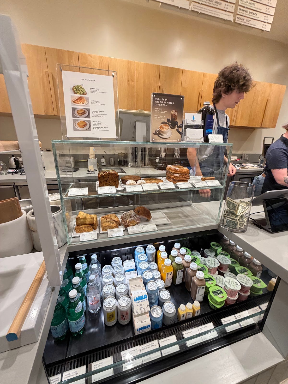 Blue Bottle Coffee specialty coffee shop in Los Angeles - photo 3