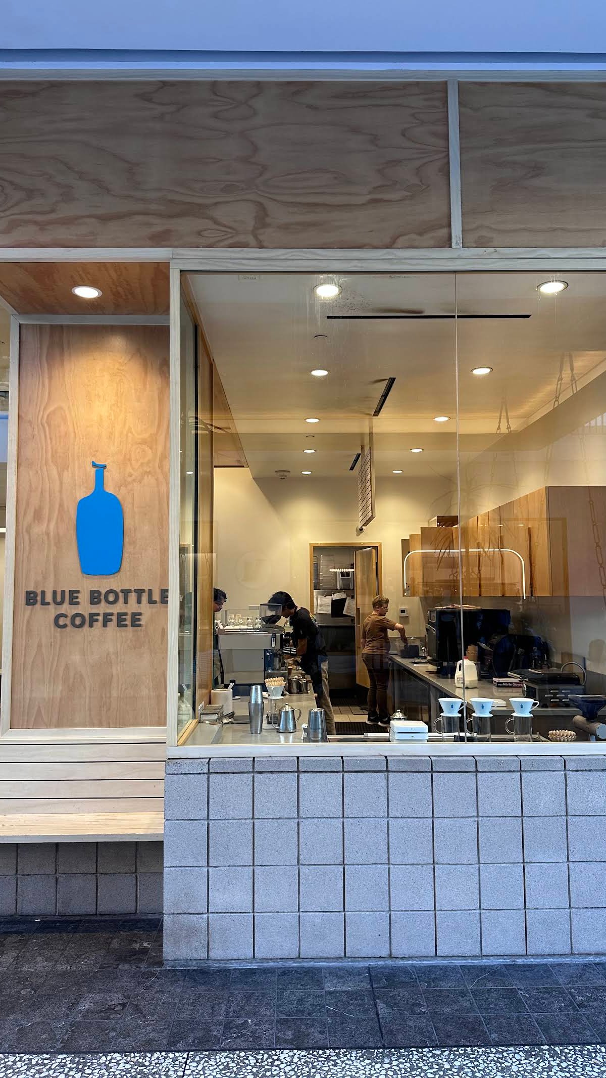 Blue Bottle Coffee specialty coffee shop in Los Angeles - photo 6