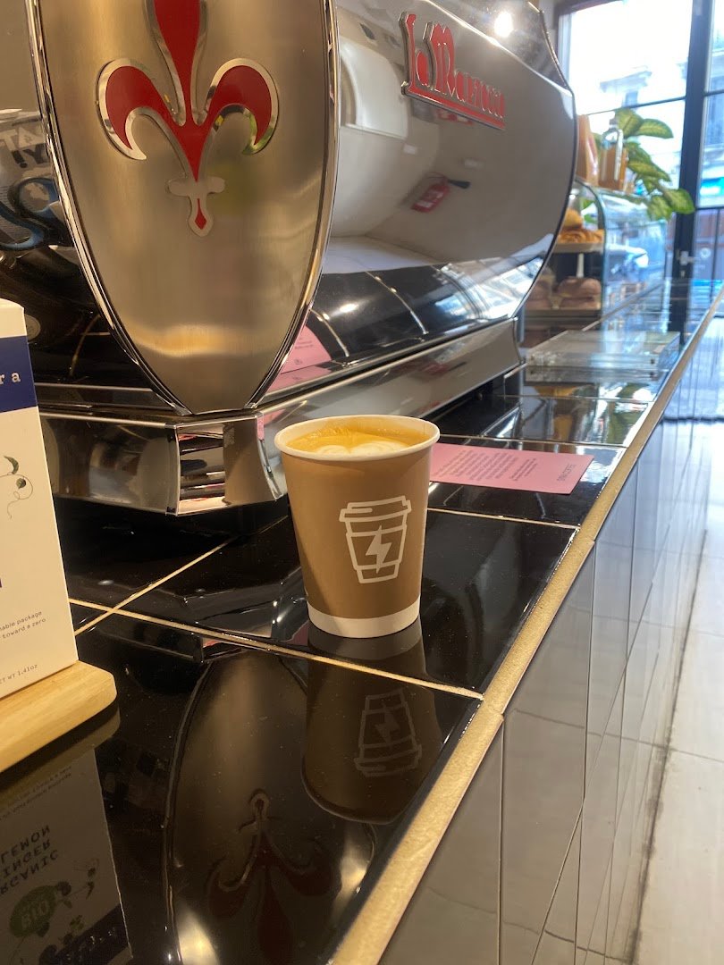 Syra Coffee specialty coffee shop in Barcelona - photo 2