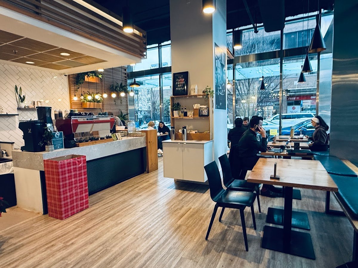 Pallet Coffee Roasters - Howe Street specialty coffee shop in Vancouver - photo 3