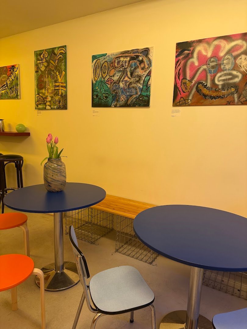 Crew de la Crema specialty coffee shop in Amsterdam - photo 6