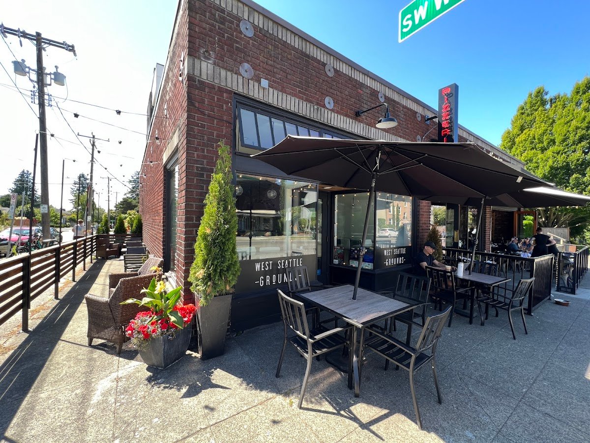 West Seattle Grounds specialty coffee shop in Seattle - photo 4