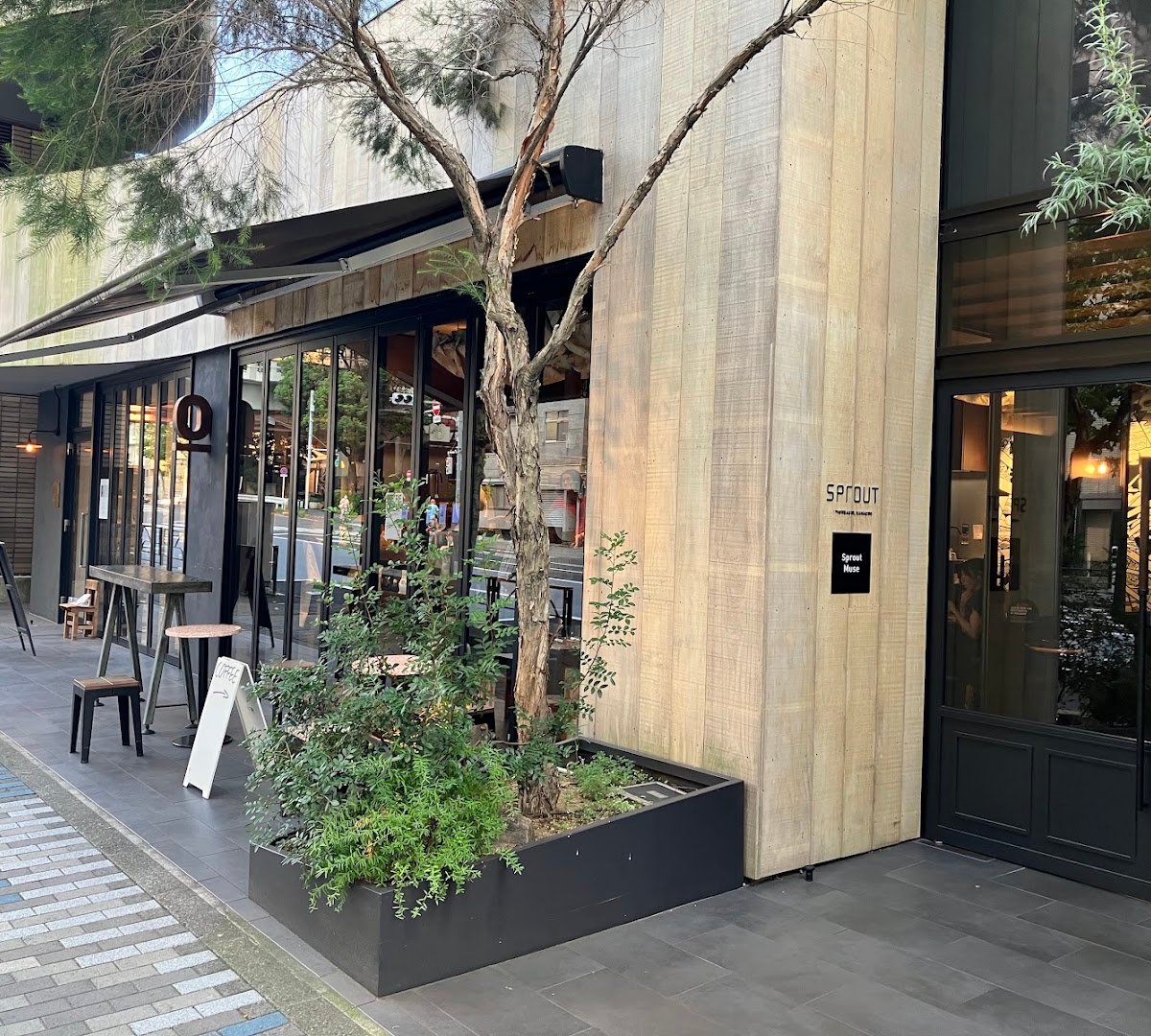 Storefront of Single O Hamacho, specialty coffee shop in Tokyo