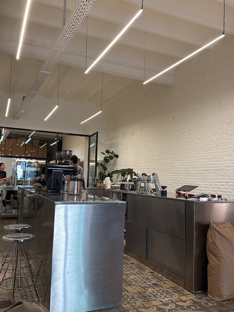 LOT ROASTERS specialty coffee shop in Barcelona - photo 14