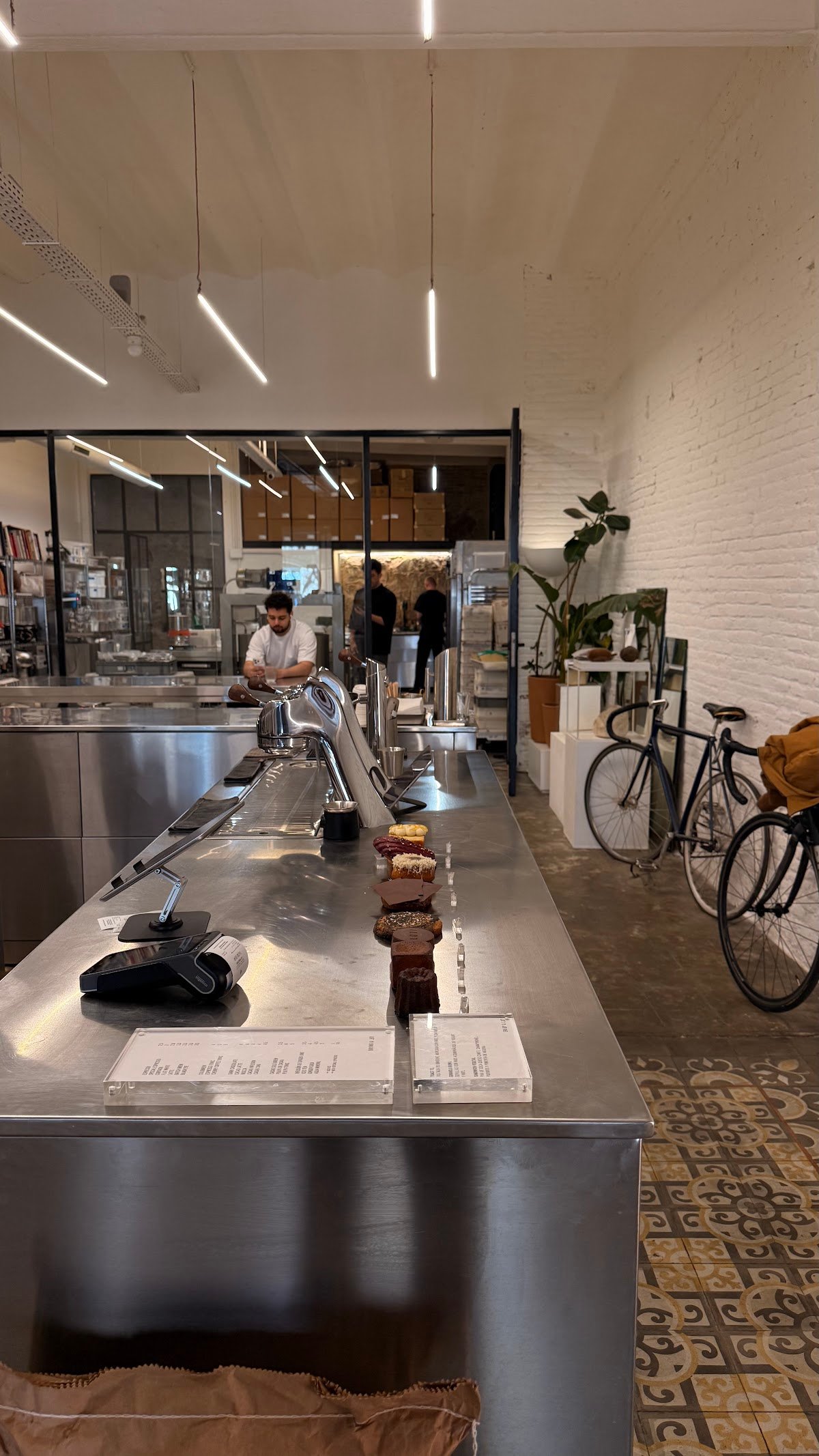 LOT ROASTERS specialty coffee shop in Barcelona - photo 4