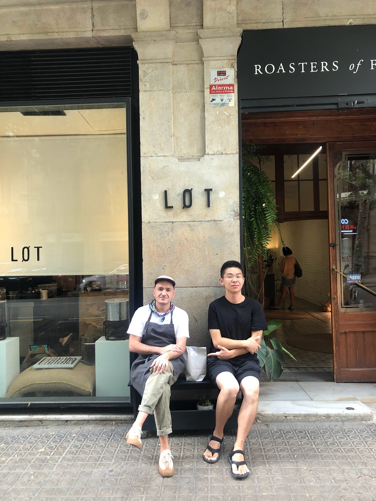 LOT ROASTERS specialty coffee shop in Barcelona - photo 6