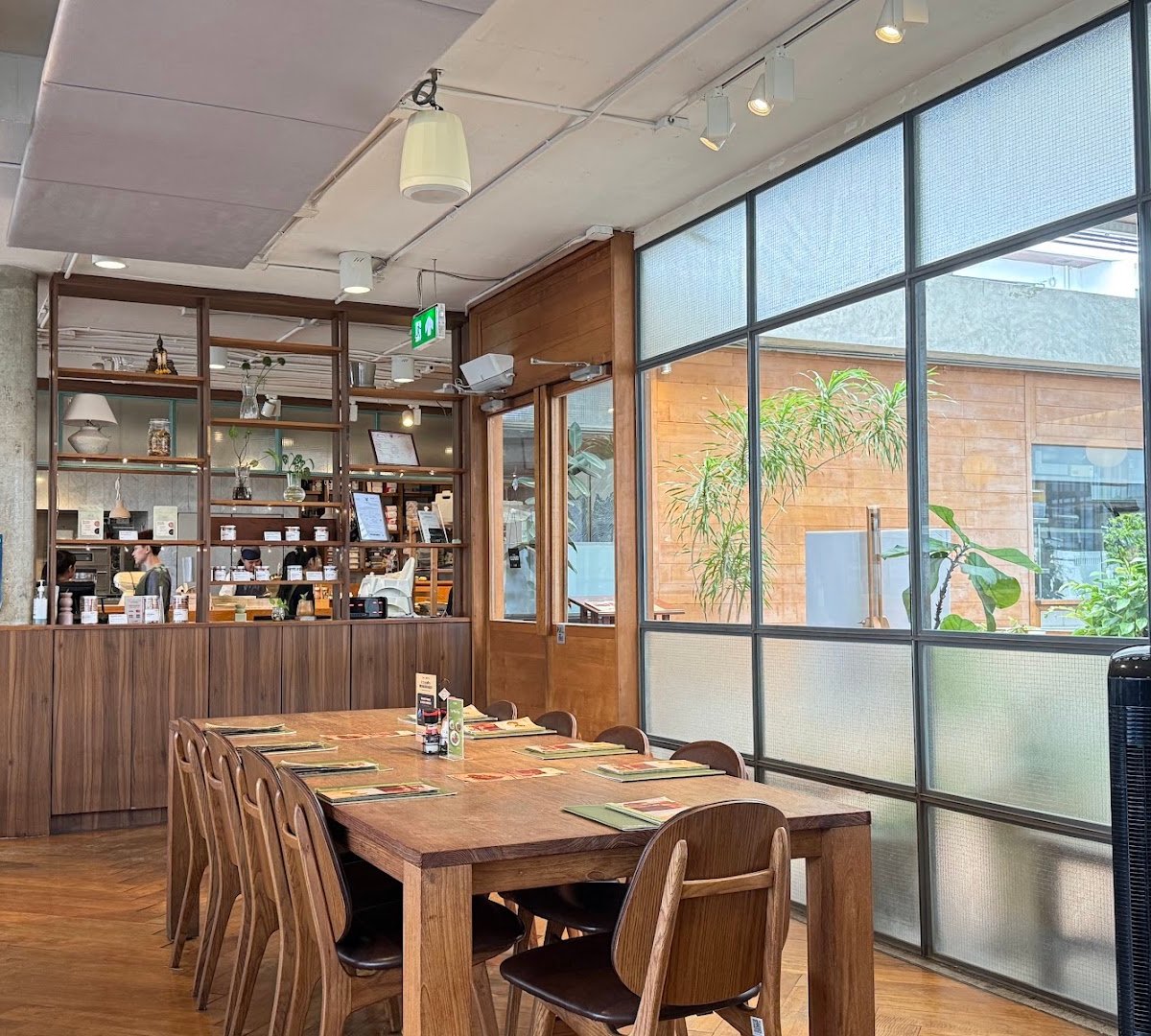 ROAST coffee & eatery specialty coffee shop in Bangkok - photo 4