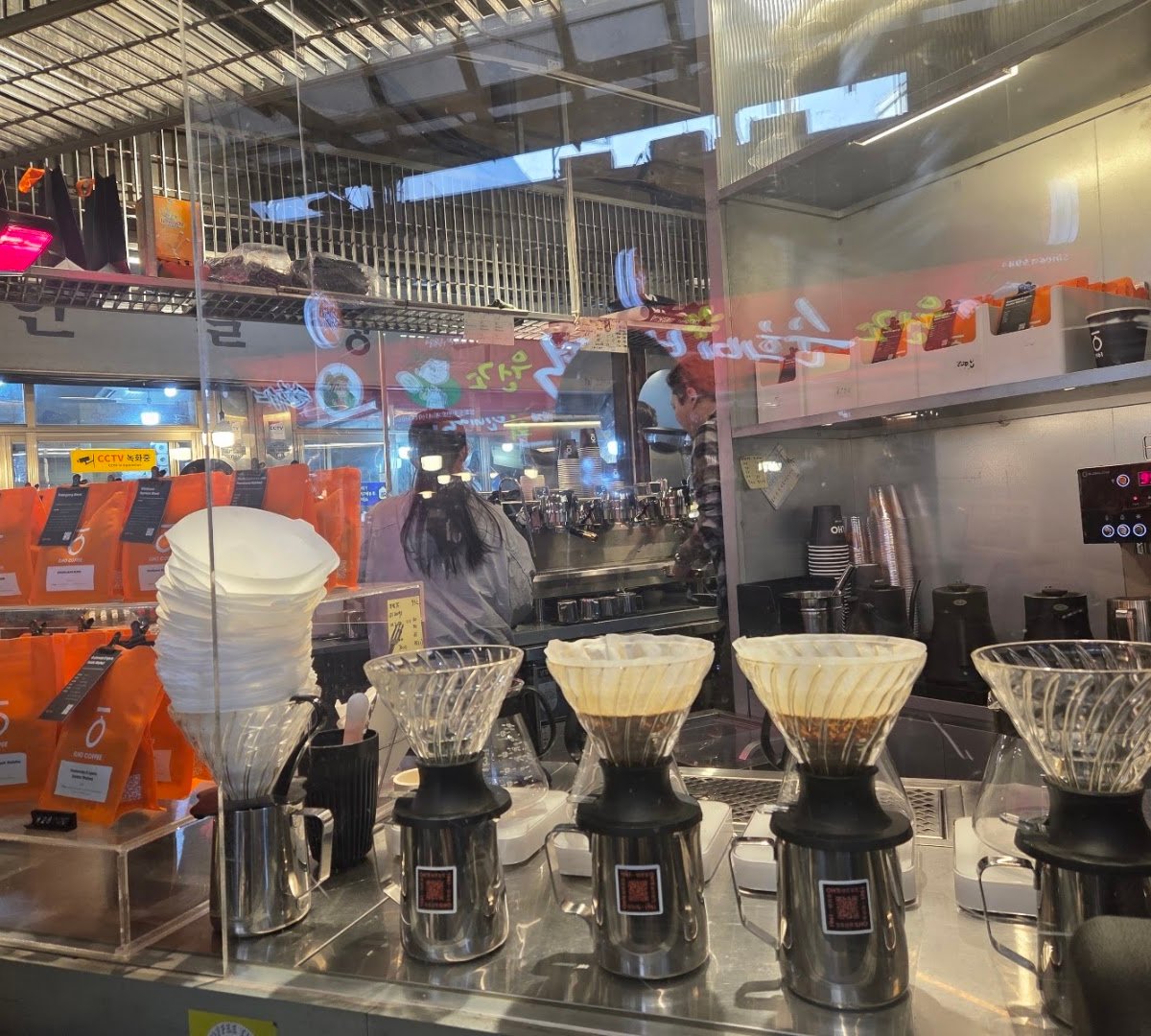Interior of 광장시장 일호상회 (ILHO Market), specialty coffee shop in Seoul