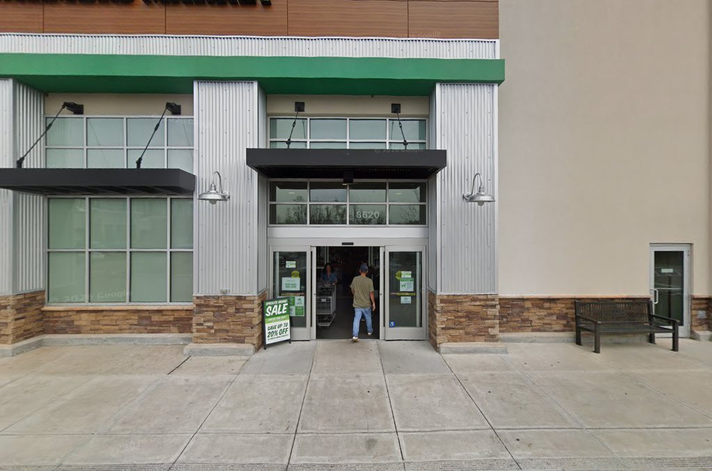 Storefront of Buddy Brew Coffee, specialty coffee shop in Tampa-St. Petersburg