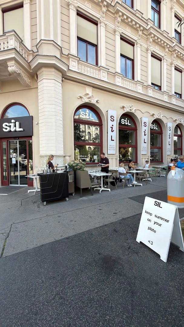 Storefront of SiL - coffee breakfast & more, specialty coffee shop in Vienna