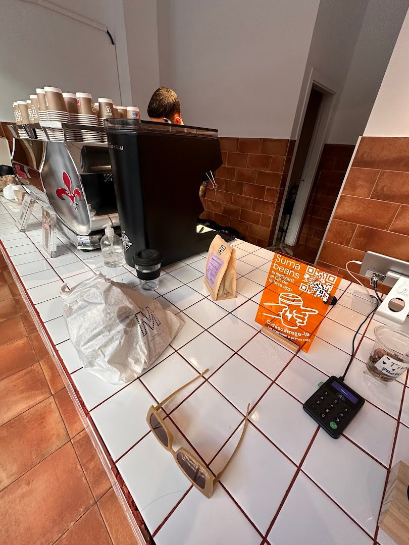 Syra Coffee - Poblenou specialty coffee shop in Barcelona - photo 12