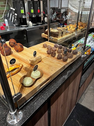 Gregorys Coffee specialty coffee shop in New York - photo 2