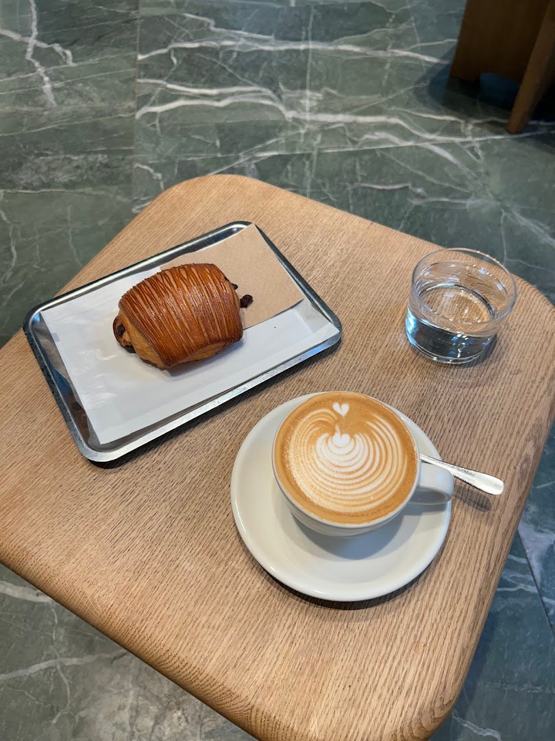 Bonanza Coffee specialty coffee shop in Berlin - photo 3