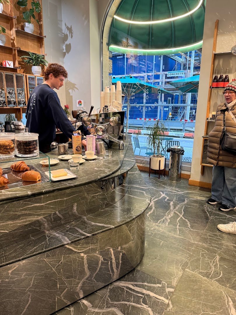 Bonanza Coffee specialty coffee shop in Berlin - photo 7