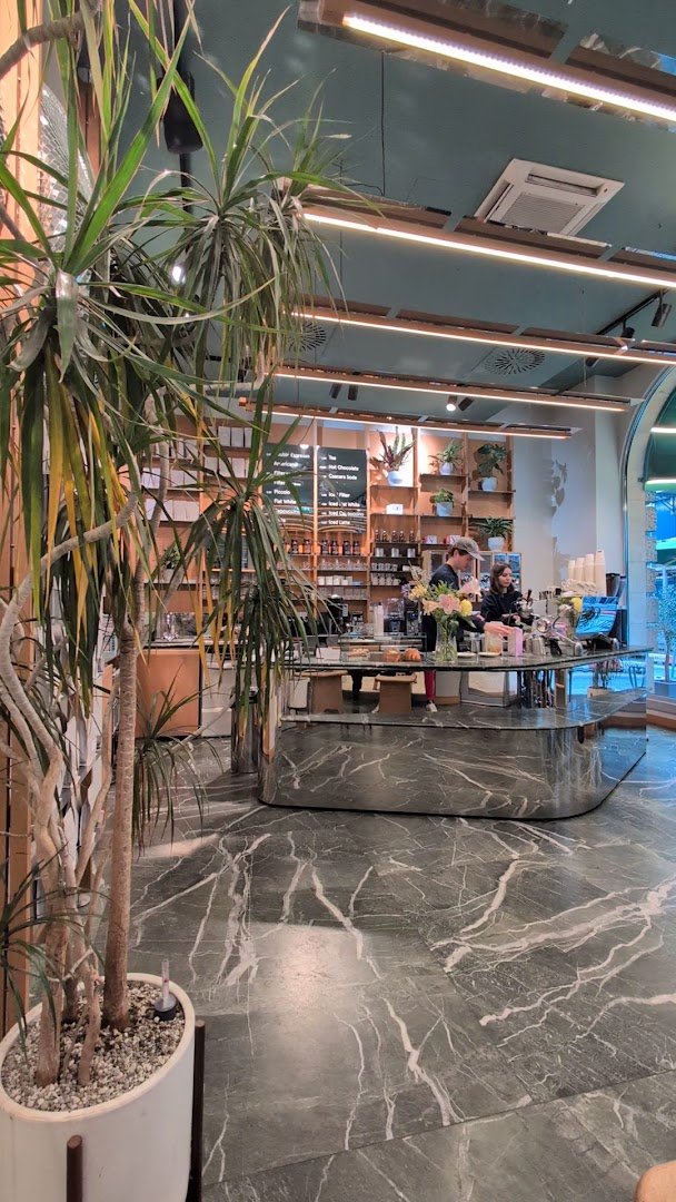 Bonanza Coffee specialty coffee shop in Berlin - photo 9