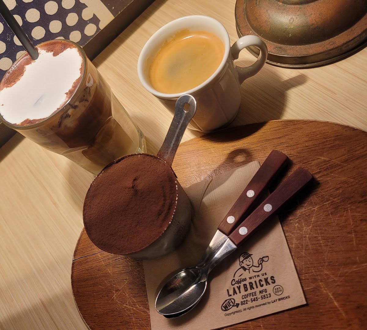 Coffee at Lay Bricks Coffee Roasters, specialty coffee shop in Seoul