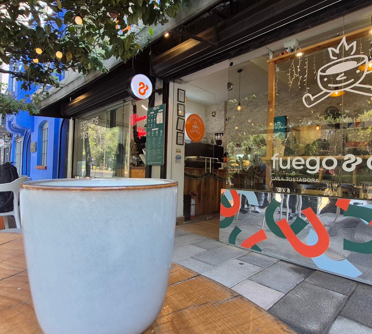 Storefront of Fuego & Café, specialty coffee shop in Mexico City