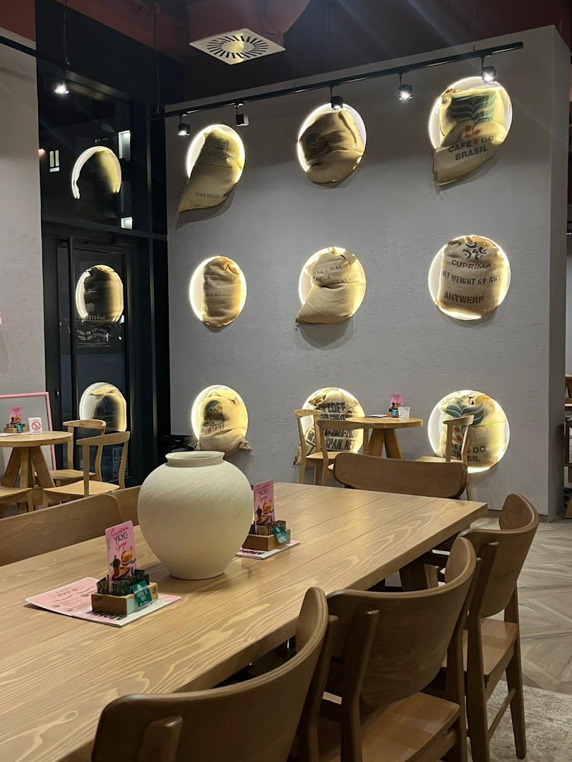 Interior of Kafeterija Palata Pravde, specialty coffee shop in Belgrade