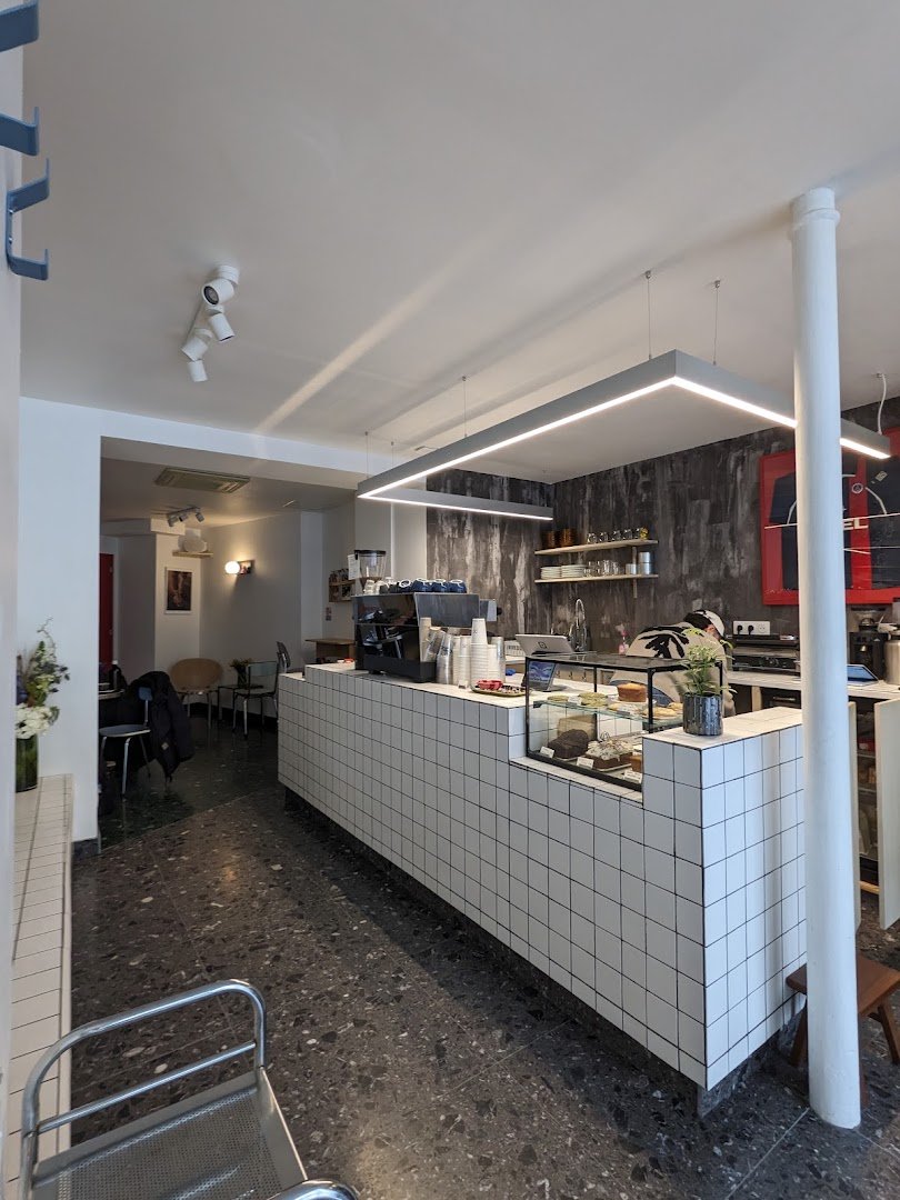Trouble Makers Café specialty coffee shop in Paris - photo 5