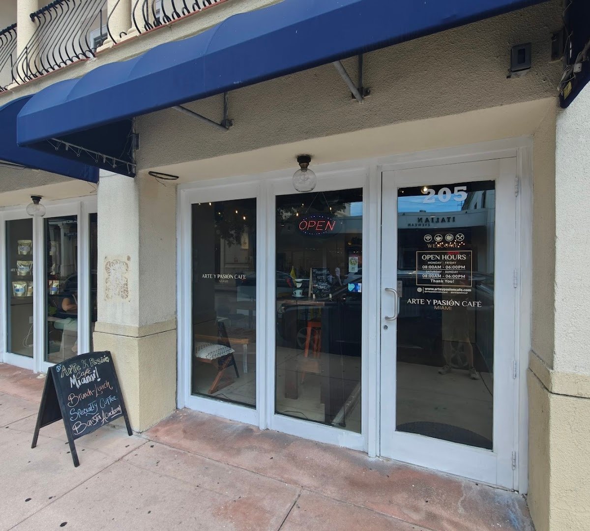 Arte y Pasión Cafe specialty coffee shop in Miami - photo 11