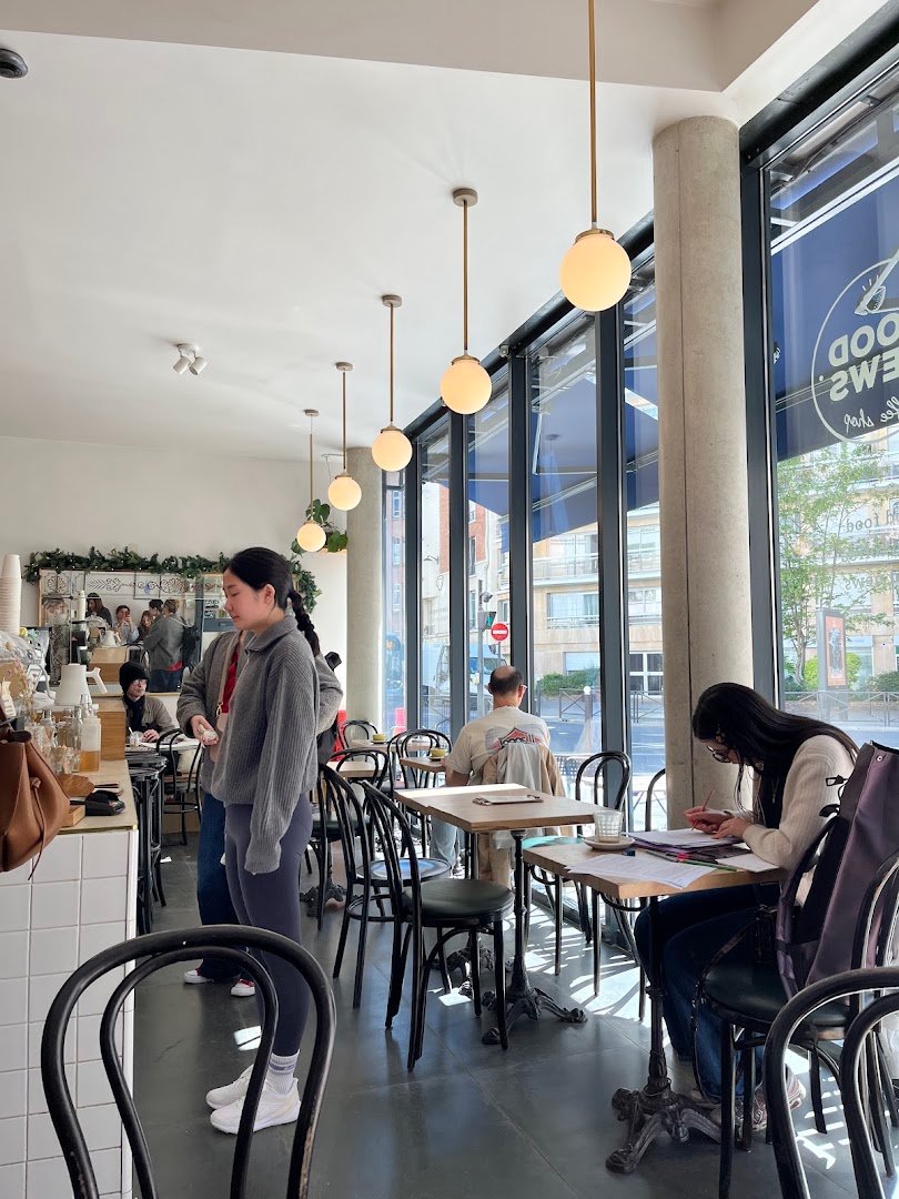 Good News Coffee Shop specialty coffee shop in Paris - photo 8