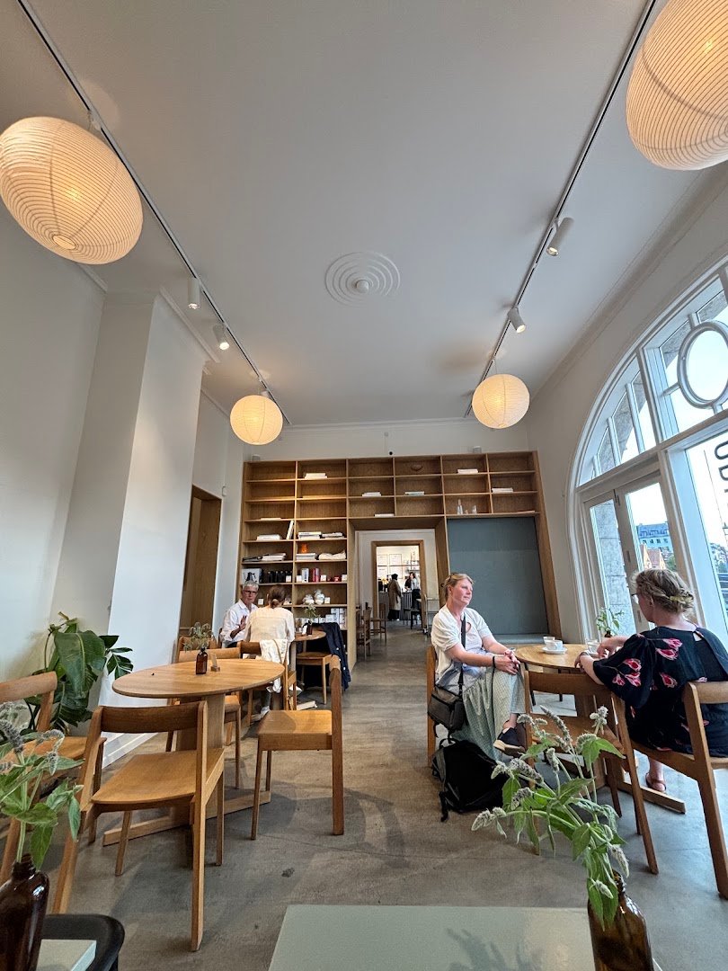Original Coffee Store Kongensgade specialty coffee shop in Copenhagen - photo 3
